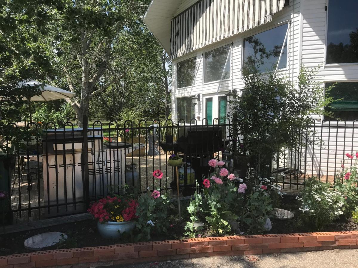 Rolling Hills Country Resort Bed And Breakfast 스리힐스 외부 사진